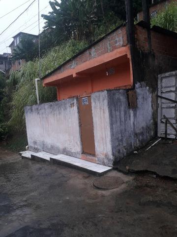 Vendo uma casa,próximo da vila Dois Irmãos Estrada das Barreiras