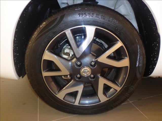 Nissan Versa 1.6 16v Unique - Foto 11