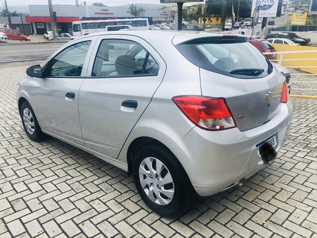 Onix Joy 1.0 2018 único dono baixo km - Foto 5