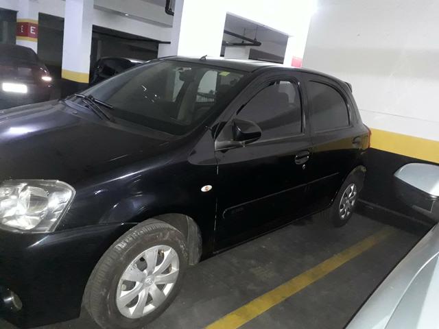 ETIOS XS 1.5 Mec sinistro - Foto 4