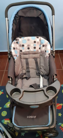 Carrinho e bebê conforto