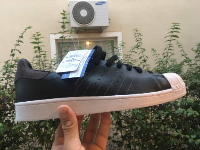 Tênis adidas superstars Decon