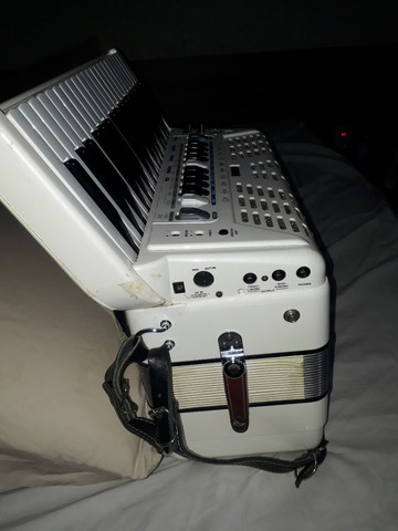 Acordeom Roland FR3X - Foto 4