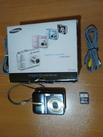 Câmera digital Samsung S760 (R$ 87,00)