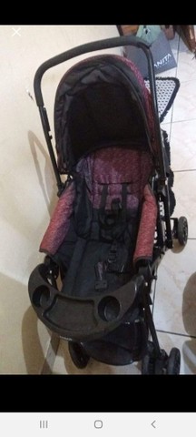 Vendo carrinho de bebê com bebe conforto  - Foto 2