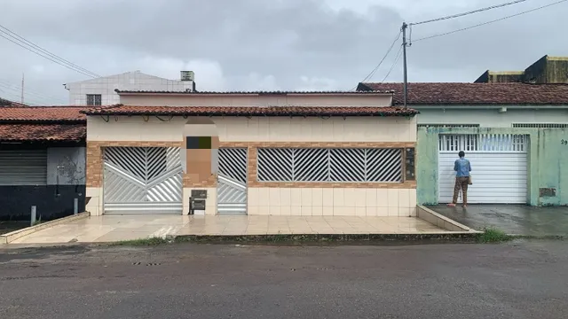 Vendo Casa no Bairro Industrial Prox. ao P. da Cidade