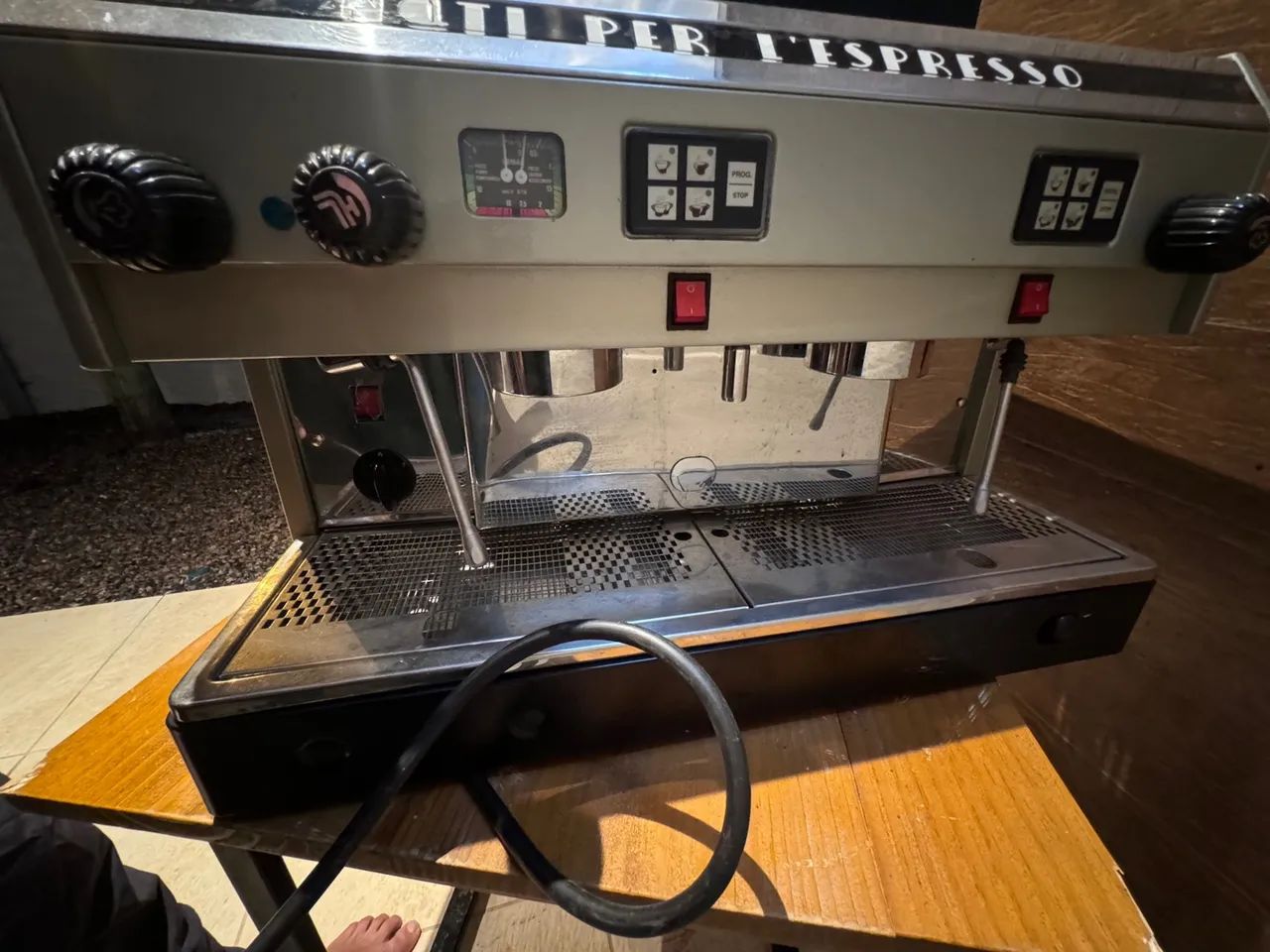 Máquina de Café italiana / Espresso Profissional - Foto 2