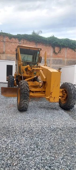 Motoniveladora Caterpillar 2008 - Foto 2