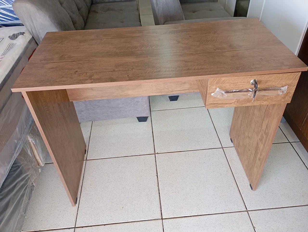 Escrivaninha com 1 gaveta. Entrego em Anápolis. - Foto 4