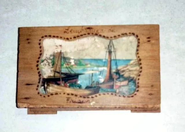 Antiga Caixa Lembrança de Friburgo(Item para Colecionador ou Decoração)  - Foto 3