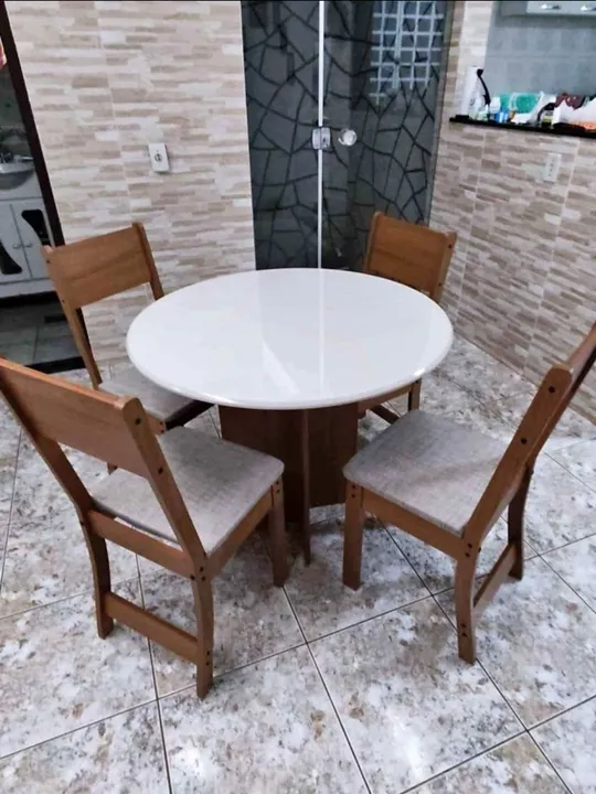 mesa de 4 cadeiras Luna