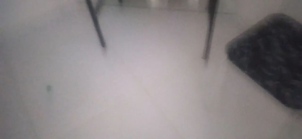 TV 65  polegadas TCL com defeito - tela com linhas - Foto 4