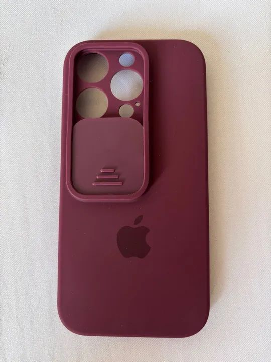 capinha iphone 14 pro de silicone vinho - Foto 2