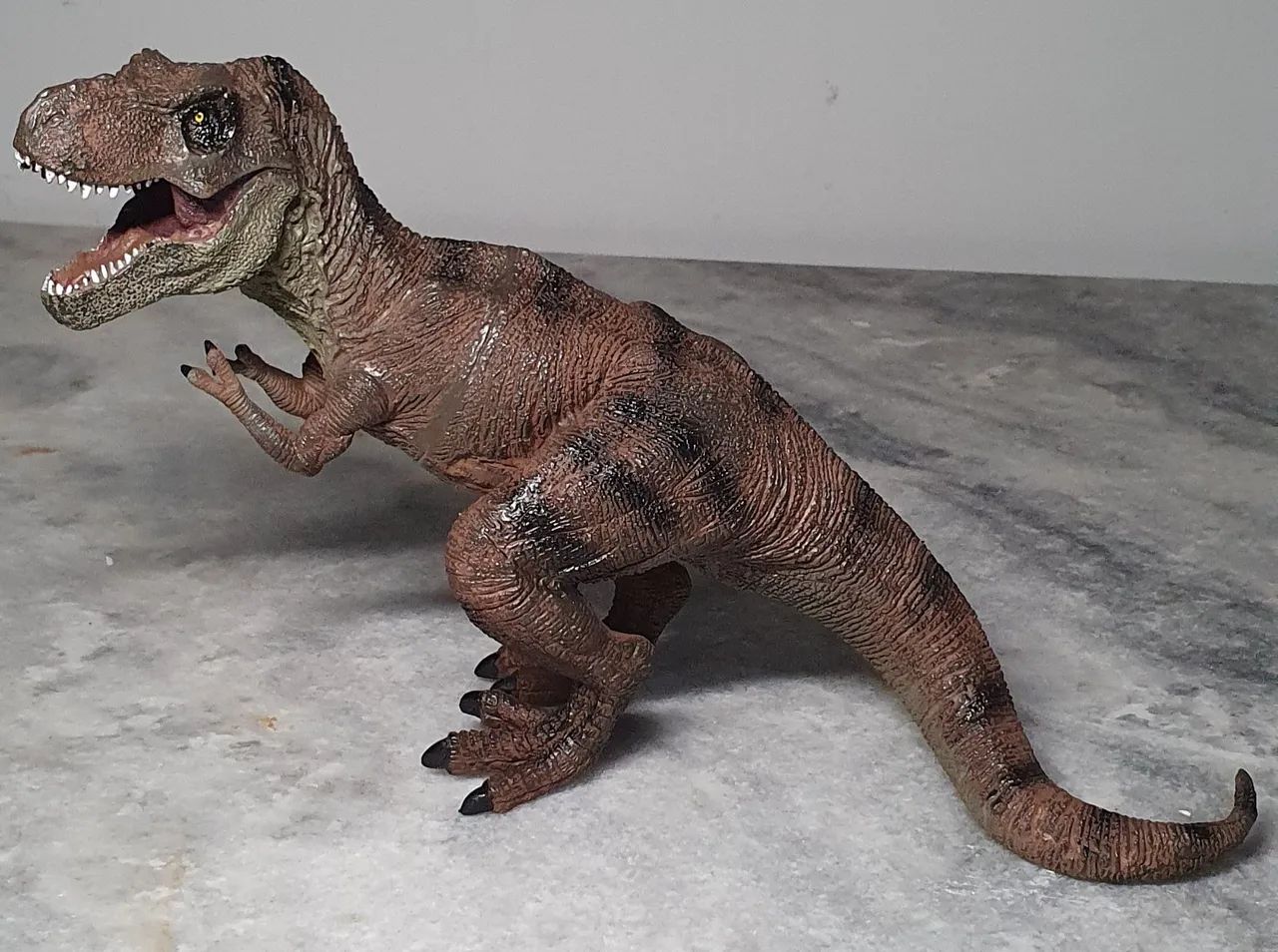 Dinossauro Tiranossauro Rex marrom novo - Foto 4