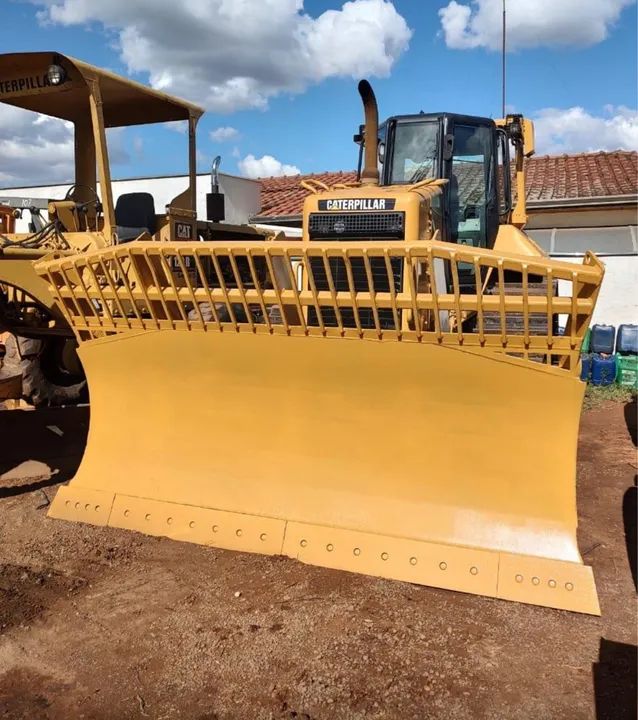 Trator de Esteira Caterpillar D6N XL ano 2013, rodantes novos, em SP - Foto 2