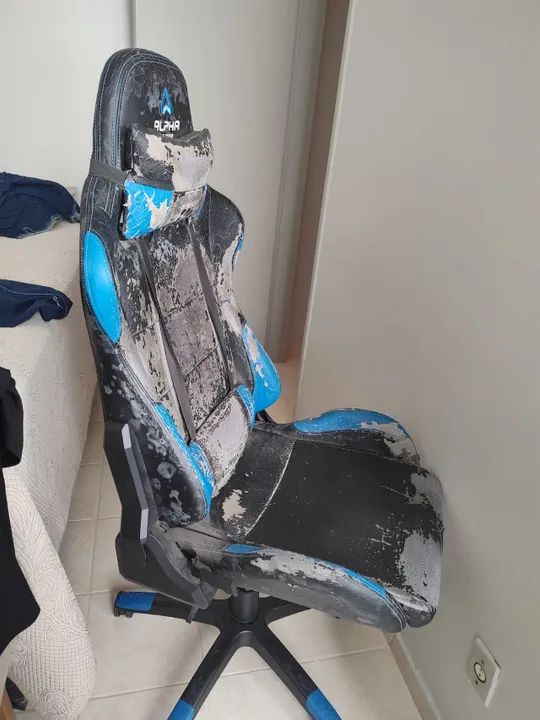 Cadeira Gamer usada Alpha Gamer - Estofado danificado - Foto 2