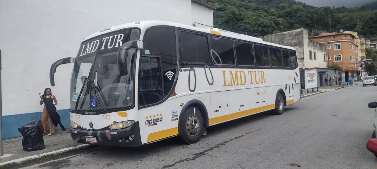 Ônibus  46 lugares completo  - Foto 2