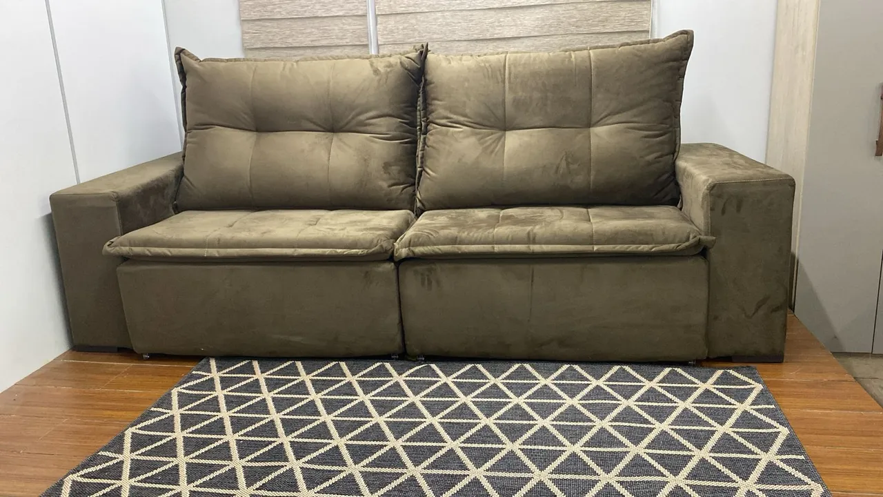 Sofá  Retrátil e  Reclinável Aconchegante e Elegante - Novo