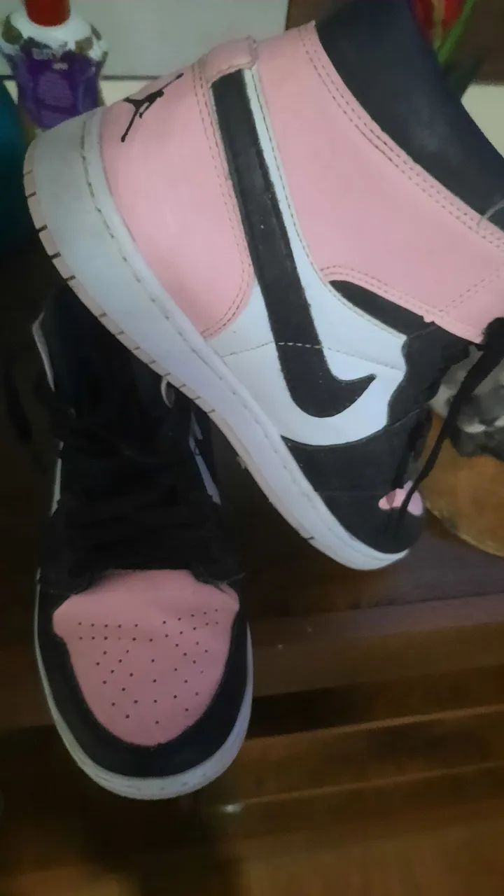 Tênis Nike Air Jordan 1