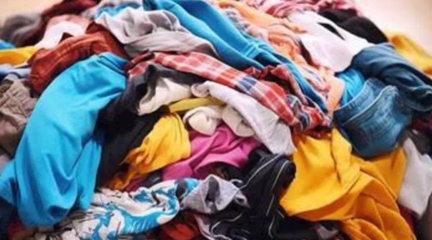 Desapega Roupa Usada 2 Reais  - Foto 2