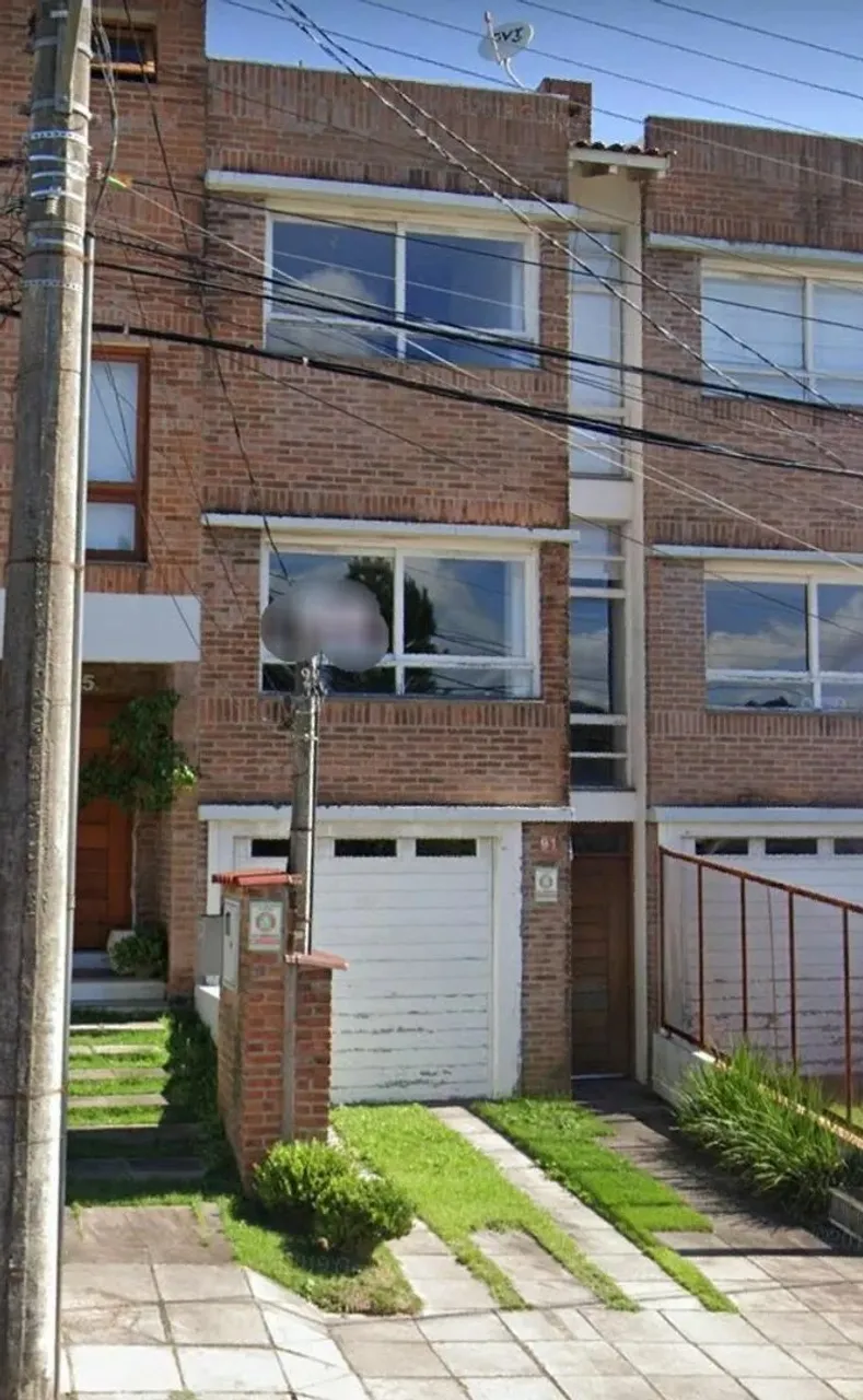 Casa em Avenida Altos do Santa Rita - Aberta dos Morros - Porto Alegre/RS