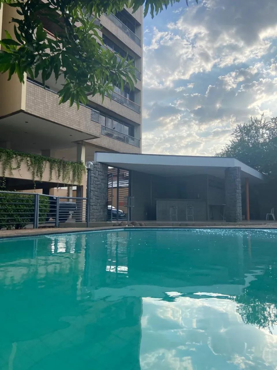 Apartamento semi-mobiliado ( zona leste / São Cristóvão)
