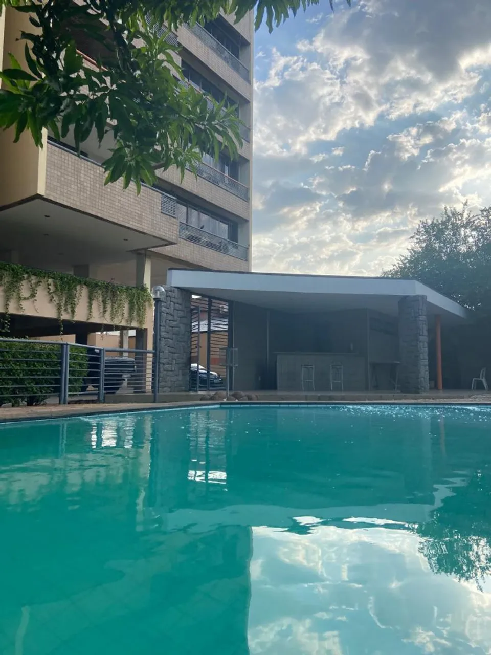 Apartamento semi-mobiliado ( zona leste / São Cristóvão)