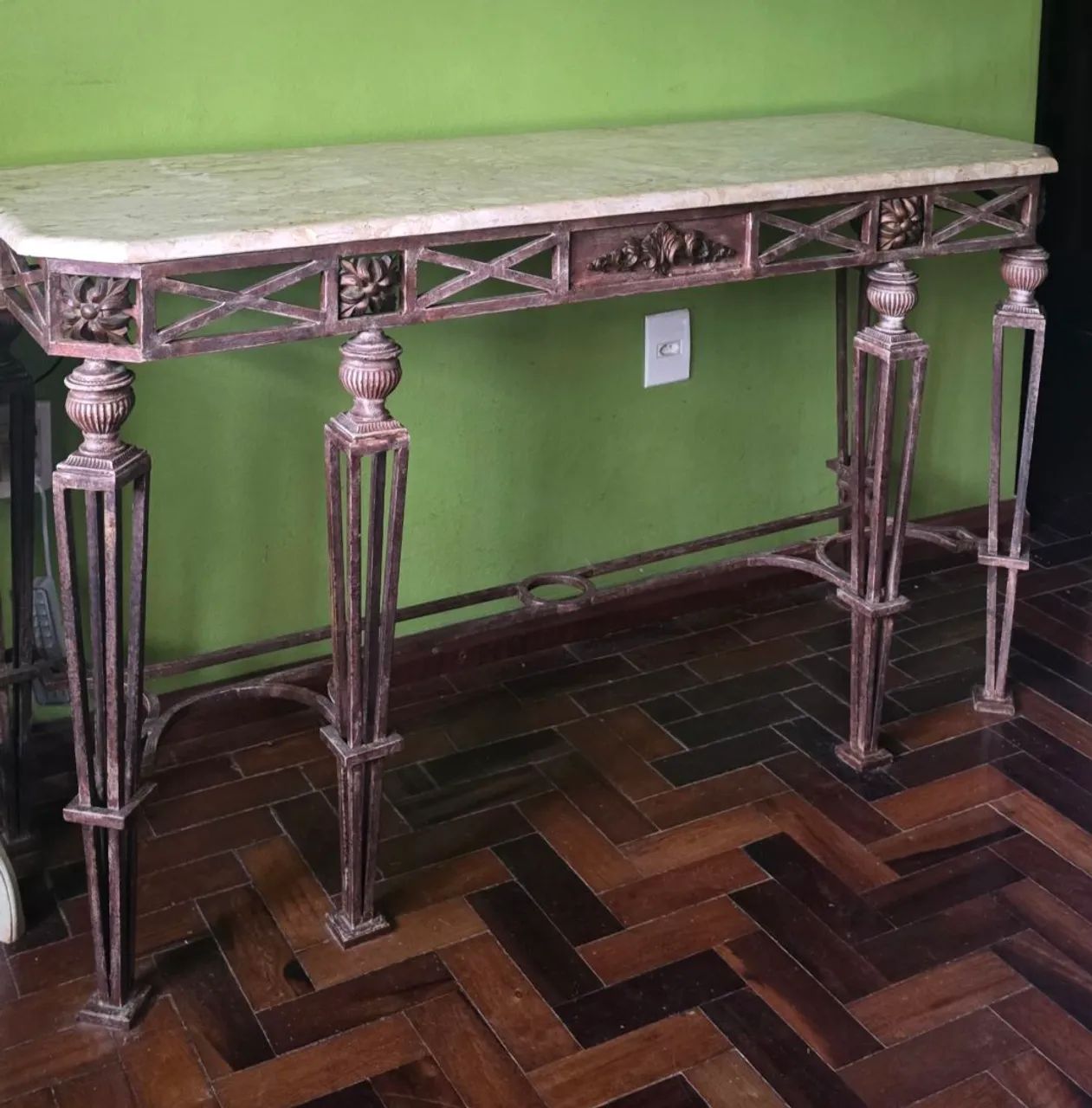 Aparador em Ferro e Tampo de Mármore - Foto 3