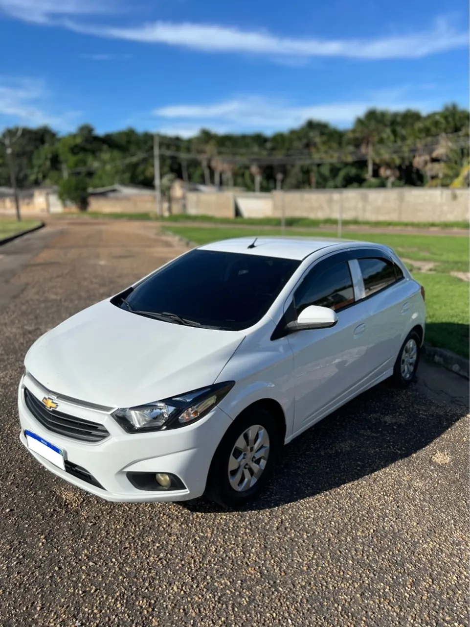 CHEVROLET ONIX LT 1.0 FLEX 5P MEC - COMPLETO - EXCELENTE ESTADO