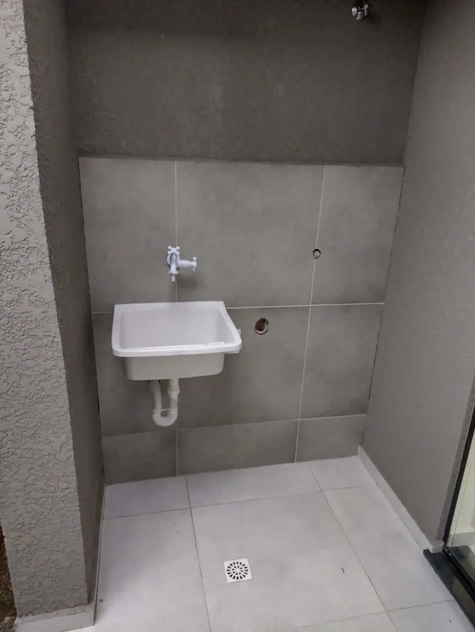 Linda residência com 02 quartos e amplo terreno no esplanada !! - Foto 5