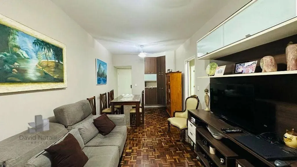 3 quartos com suíte na Praia do Canto.