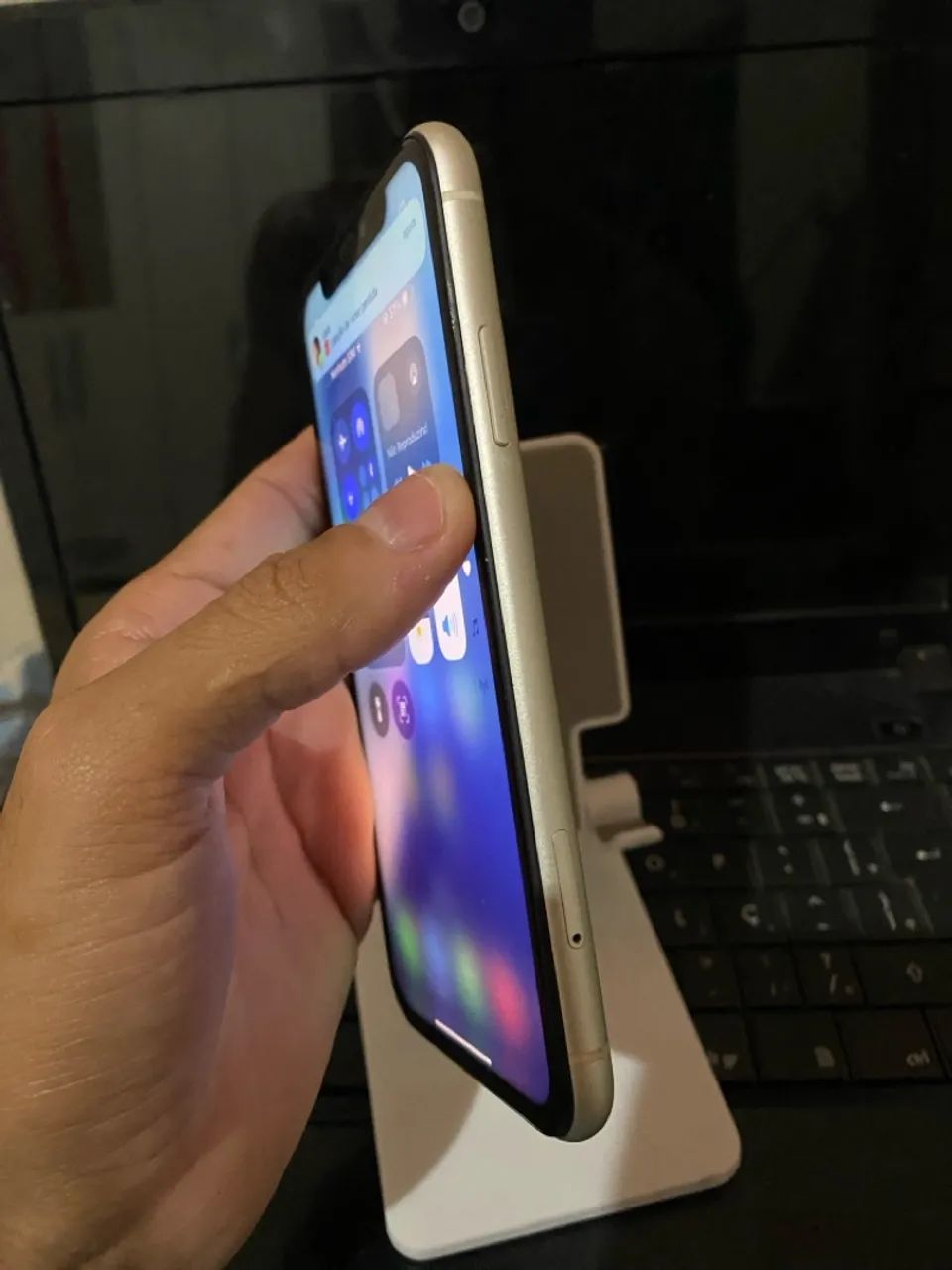 Iphone 11 branco 64gb todo ok - Foto 4