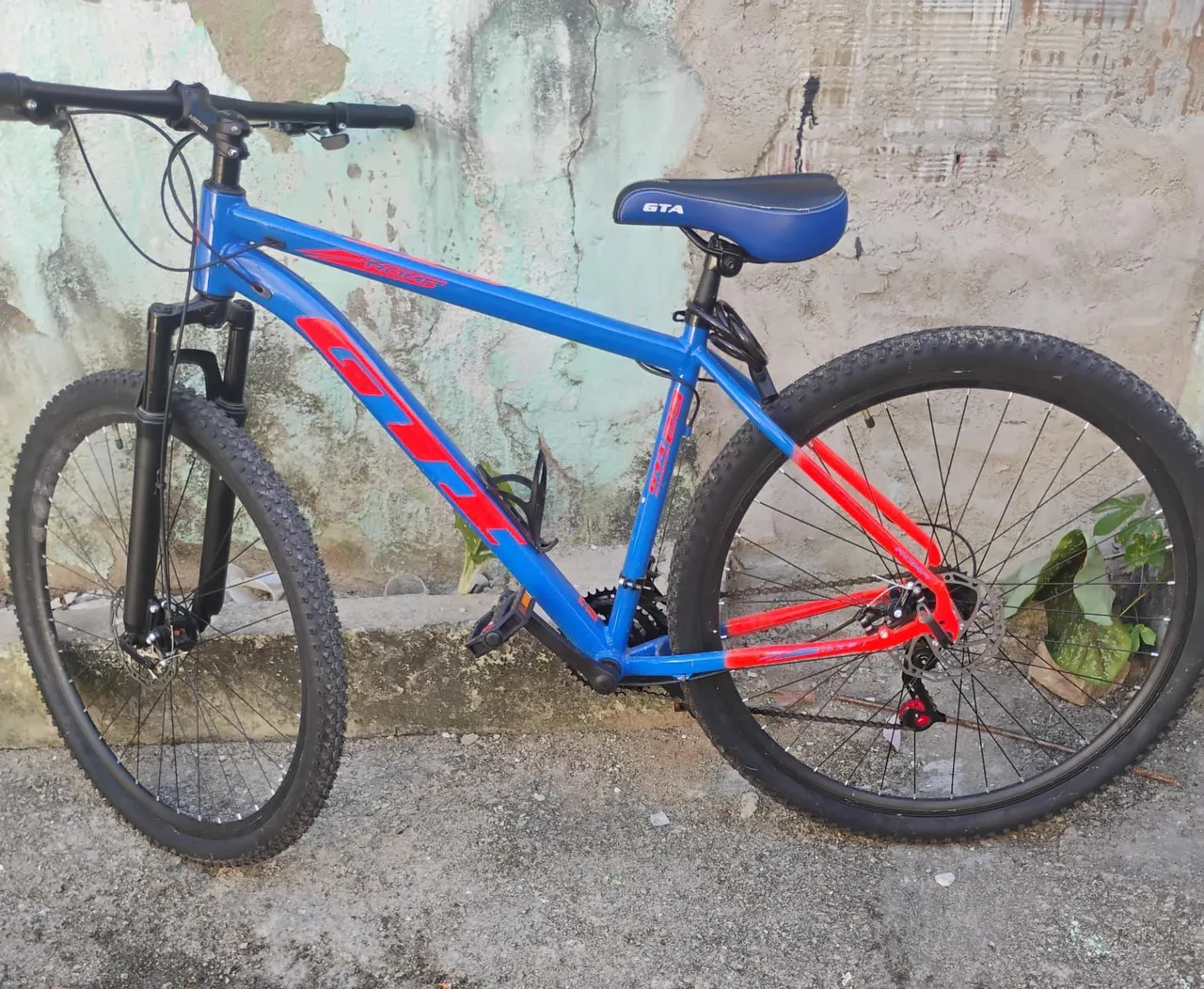 Bicicleta Aro 29 - Perfeita para Trilhas e Passeios!