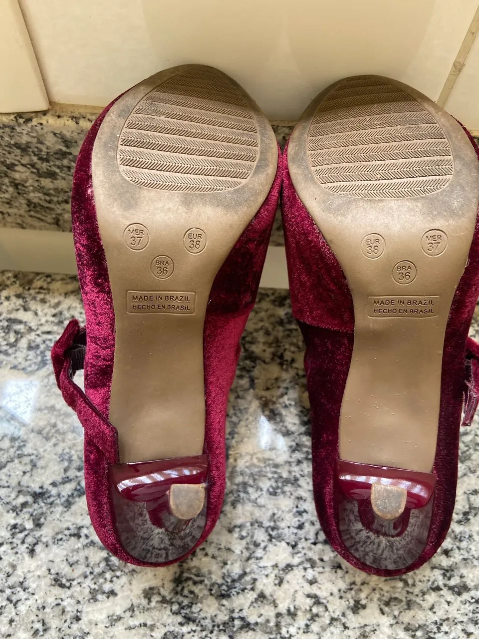 Scarpin de veludo vinho usado número 36 - Foto 4
