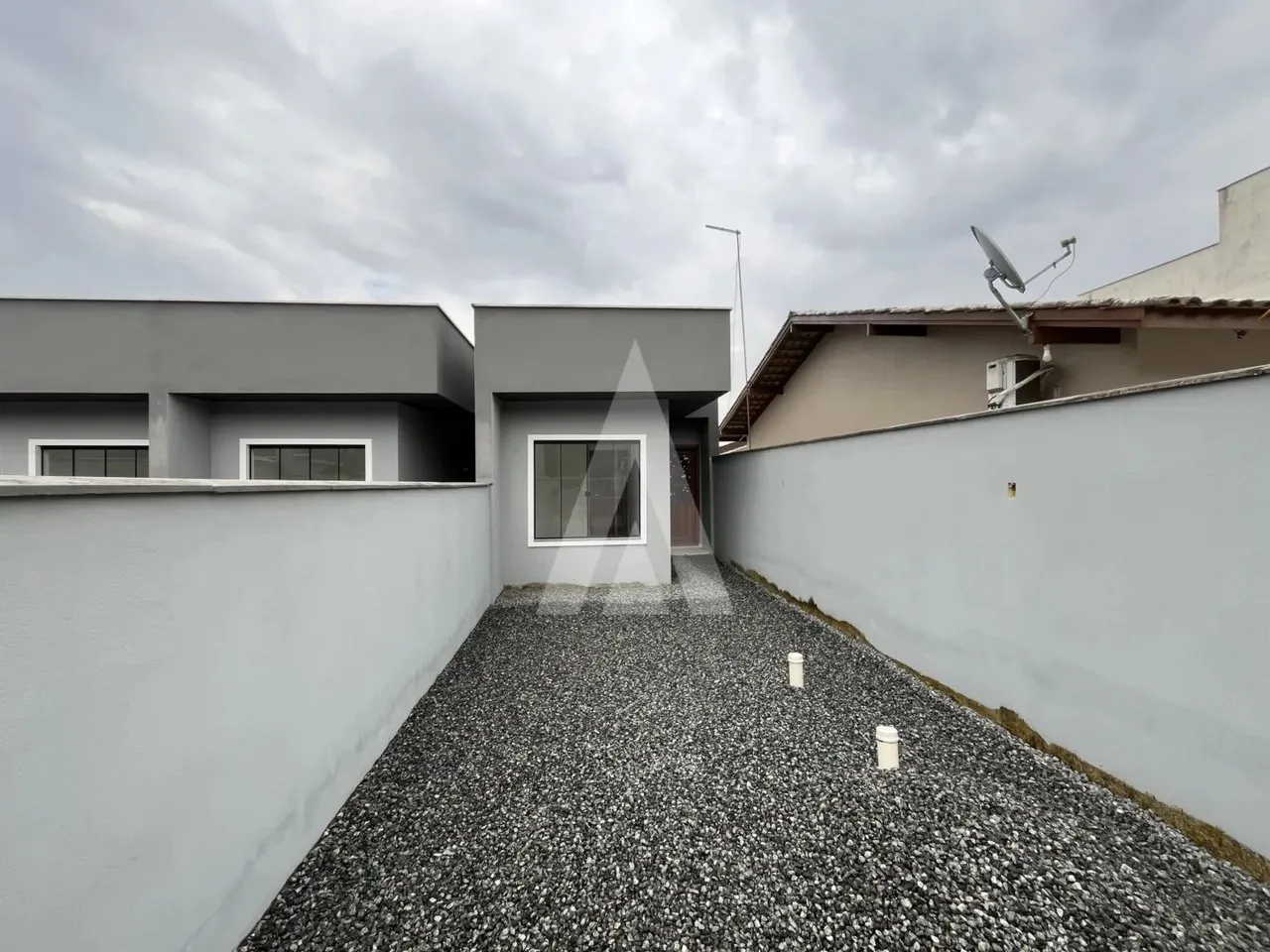 Casa residencial com 2 quartos para alugar por R$ 1700.00, 64.89 m2 - MORRO DO MEIO - JOIN