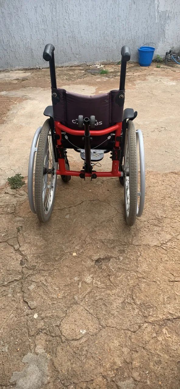 Cadeira de rodas - Foto 2