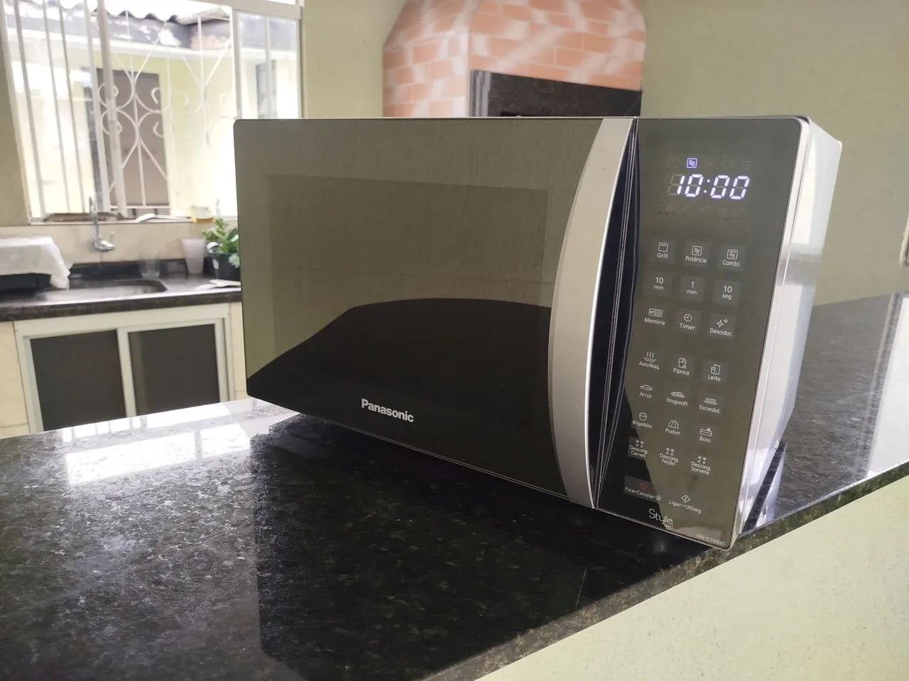 Microondas Panasonic Espelhado 30L 127v, em aço INOX escovado por fora ...