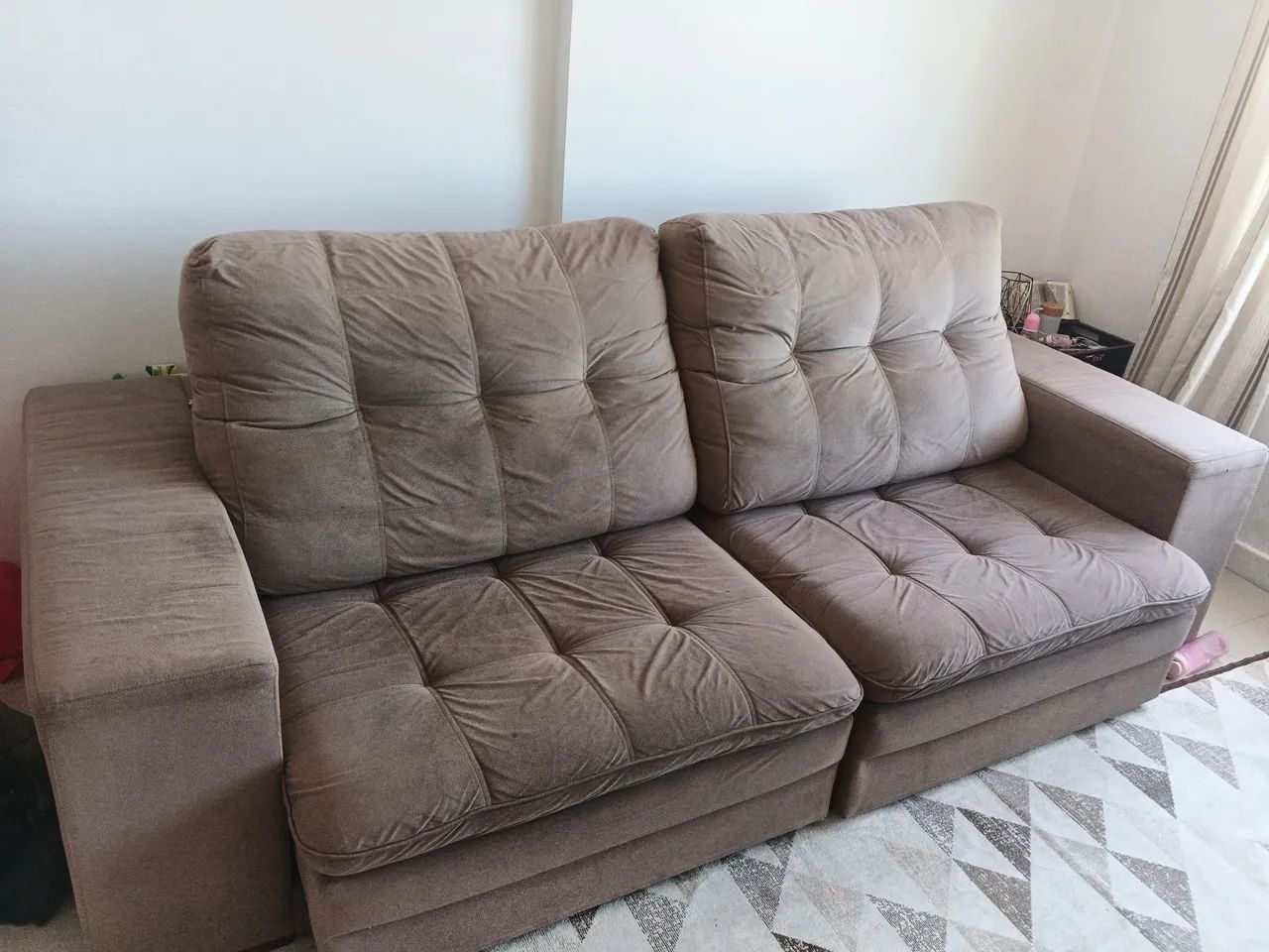 Sofá de 3 Lugares em Suede Bege