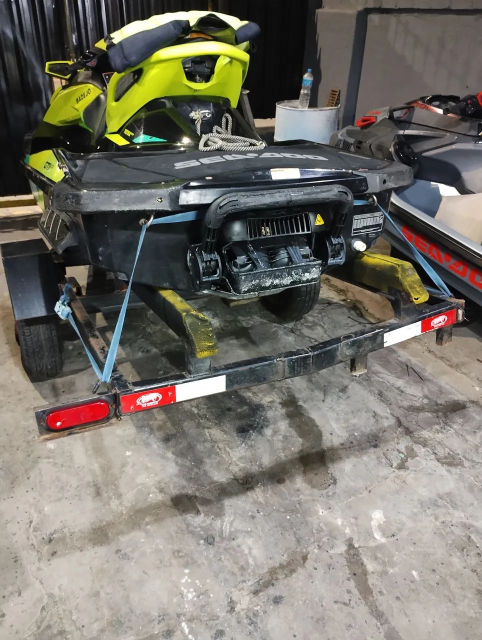 Carretinha carreta rodoviária pra Jetsky seadoo e Yamaha 