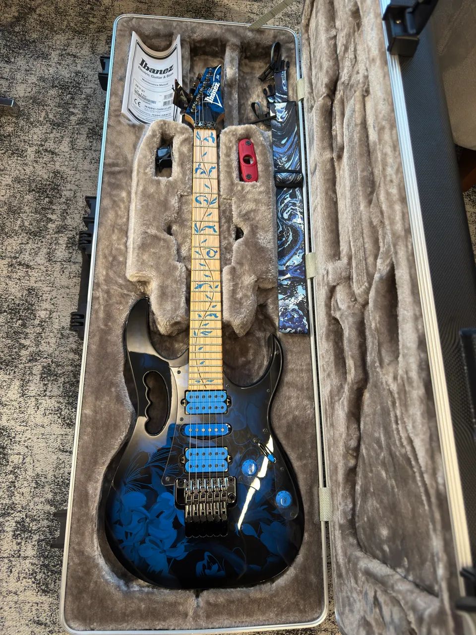 【11168】 Ibanez Steve Vai Signature Model 11168】 Ibanez Steve Vai Signature Model