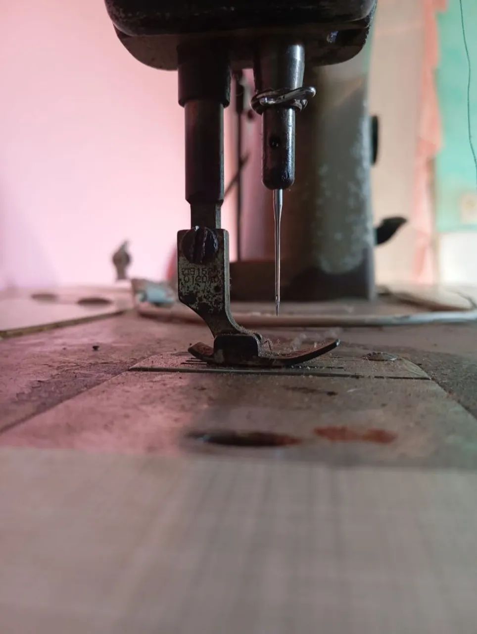 Máquina de costura industrial - Foto 2