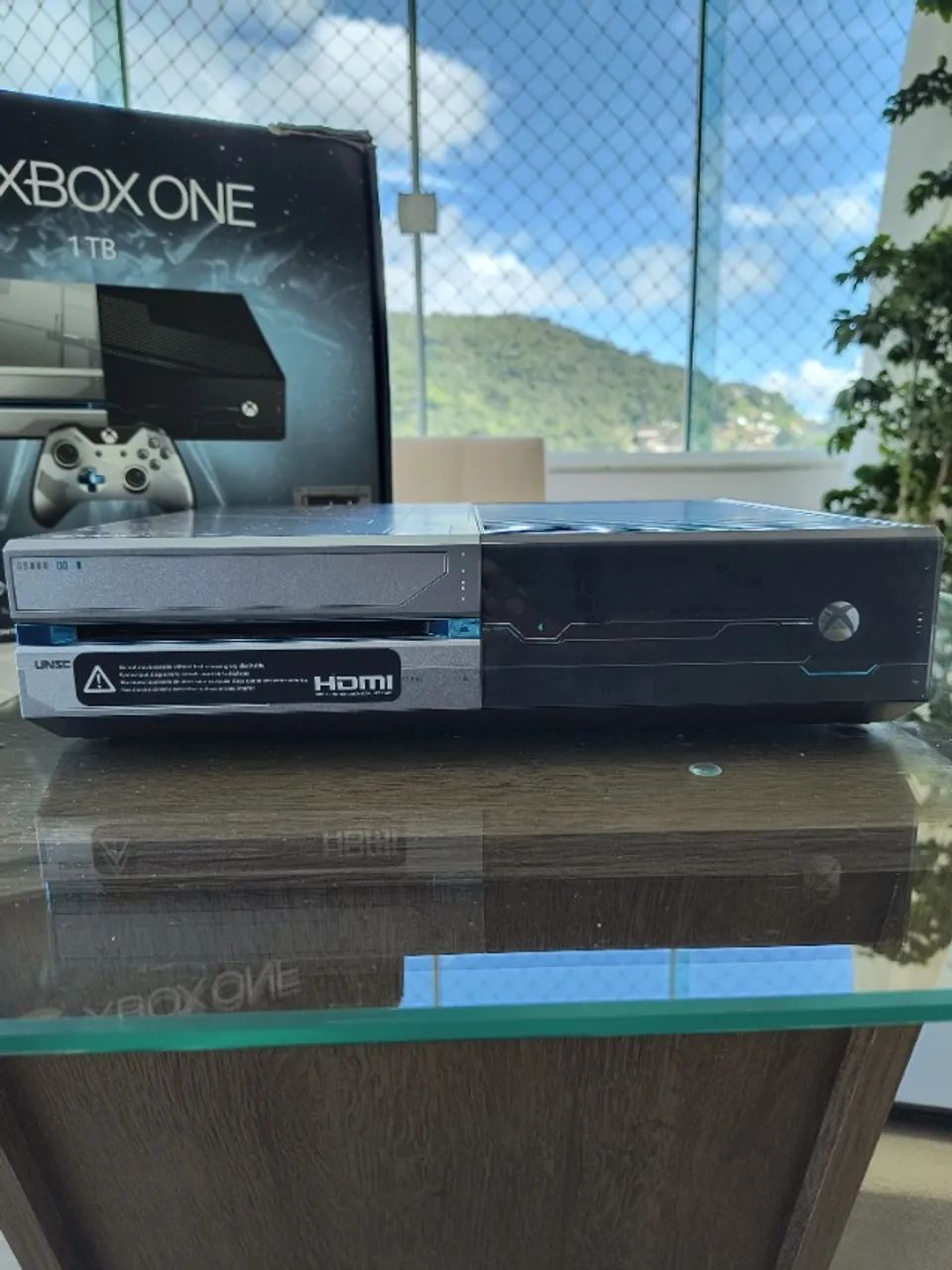 Xbox One 1TB Halo Edition com 1 controle - Foto 2