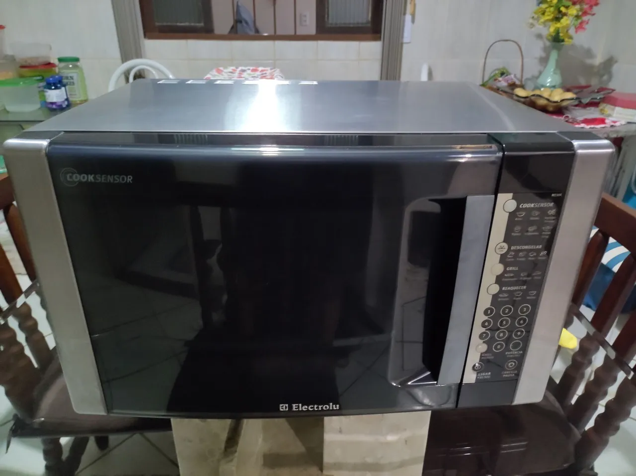 Micro-ondas Electrolux Cook Sensor 30 Litros INOX