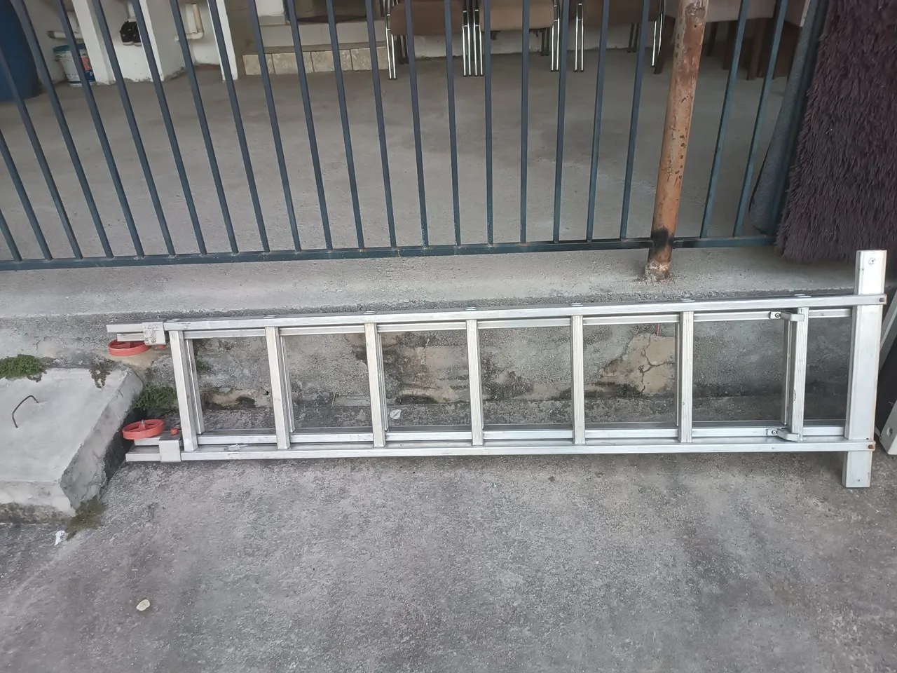 Escada de alumínio 14 degraus