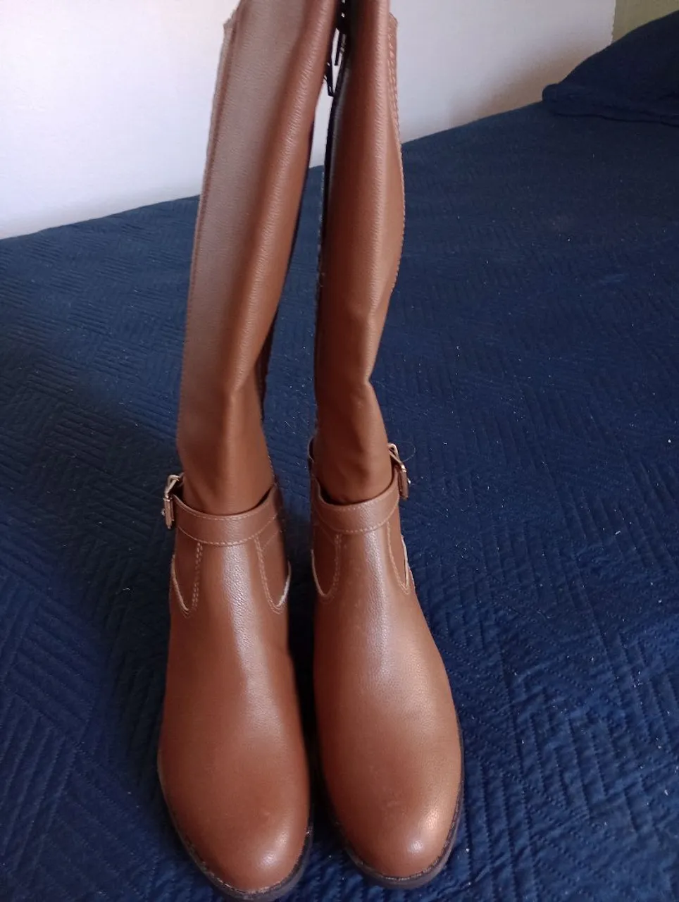 Botas de cano alto marrons
