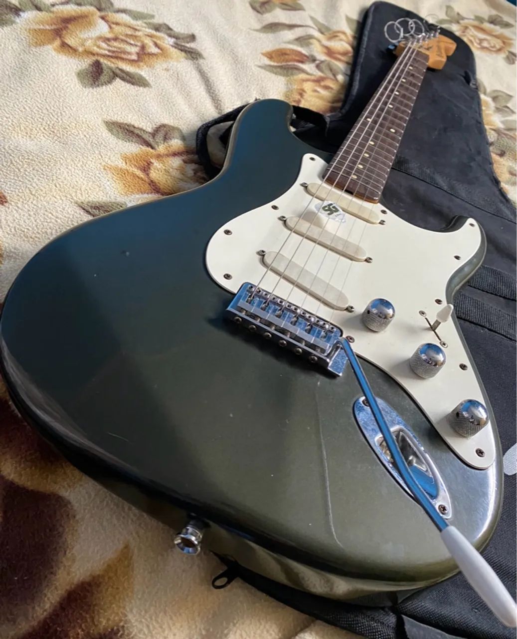 Guitarra Elétrica giannine modelo Fender Stratossonic - Foto 3