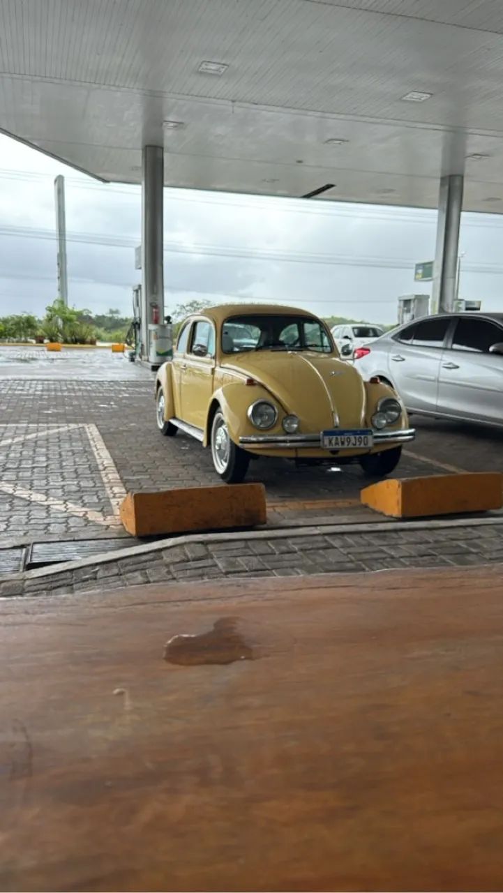 Vendo fusca completo com ar-condicionado trava elétrica e vidro eletrônico 