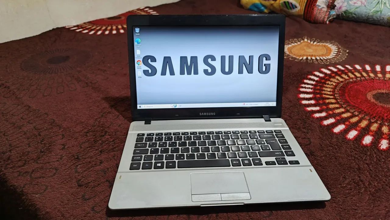 Notebook Samsung bateria dura mais de 2h RAM 4GB HD 500 GB 