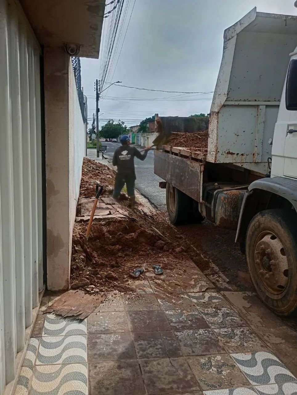 REMOÇÃO DE ENTULHOS EM GERAL