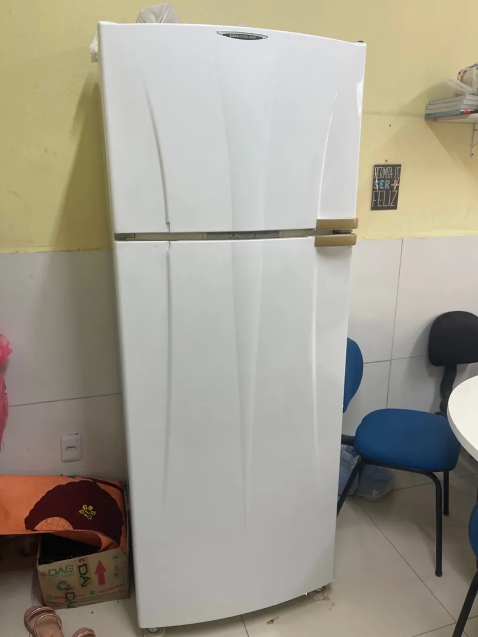 Geladeira para retirada de peças